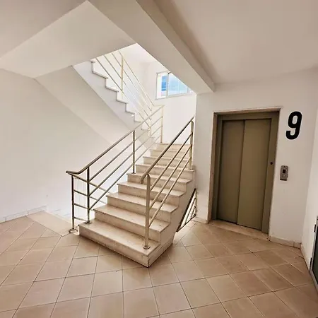 446 Luxury Center Daire Shkodër