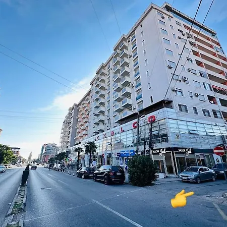 446 Luxury Center Apartment